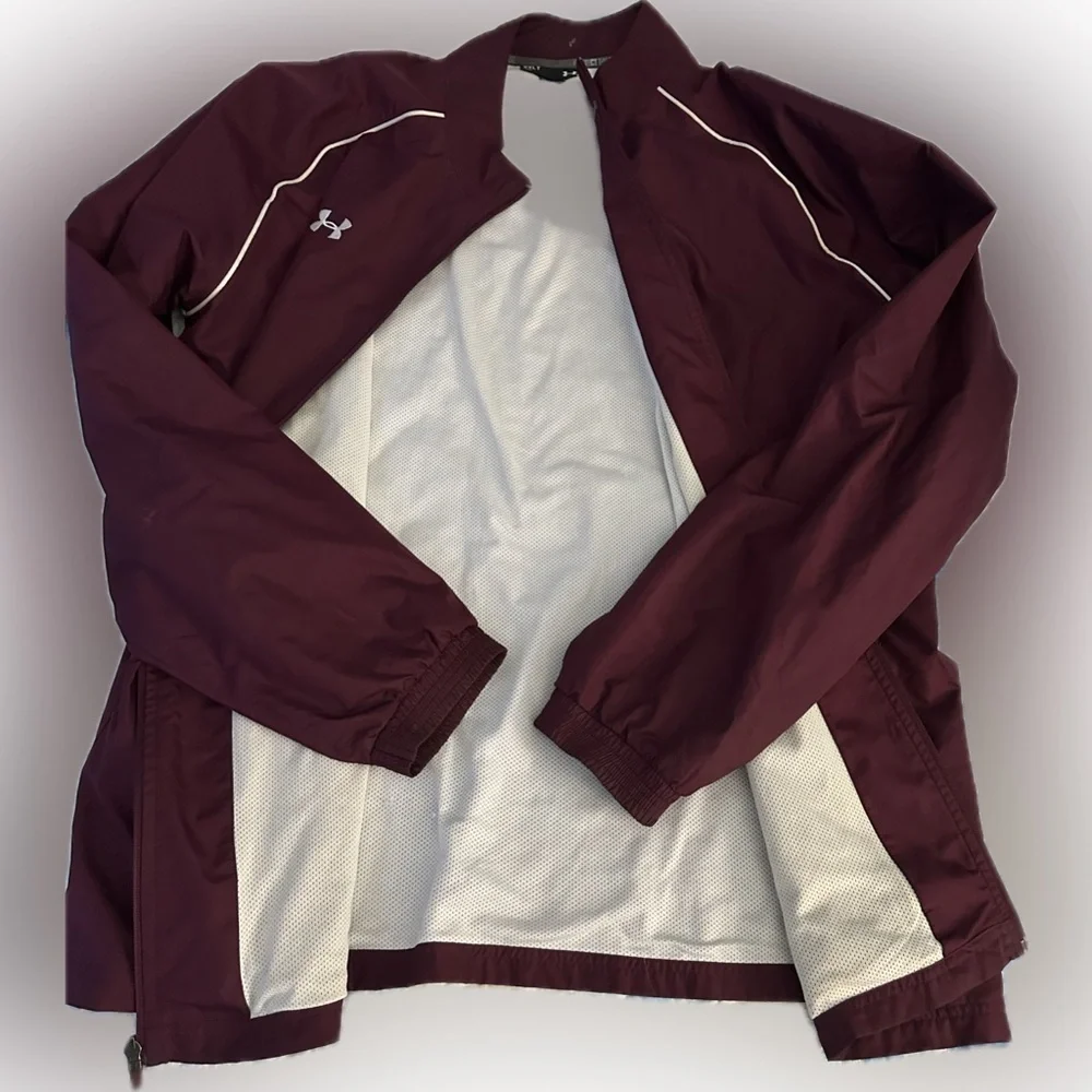 Under Armour lightweight maroon